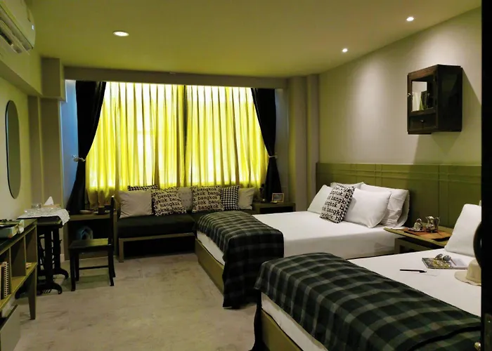Chomm House 3*