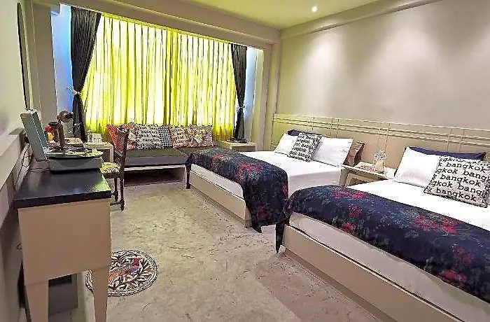 Chomm House 3*